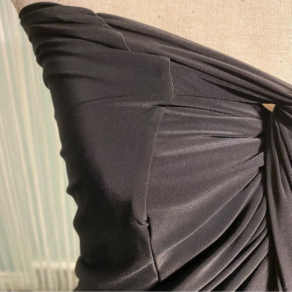 Pretty Little Thing Black Slinky Front Slit Maxi Skirt NWT Size 6 - Picture 9 of 17